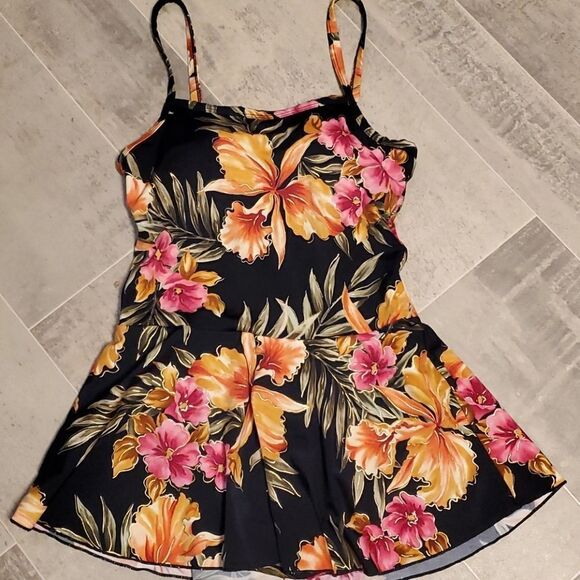 EUC Islander Tropical Black Ruffle Swimsuit - Picture 2 of 7
